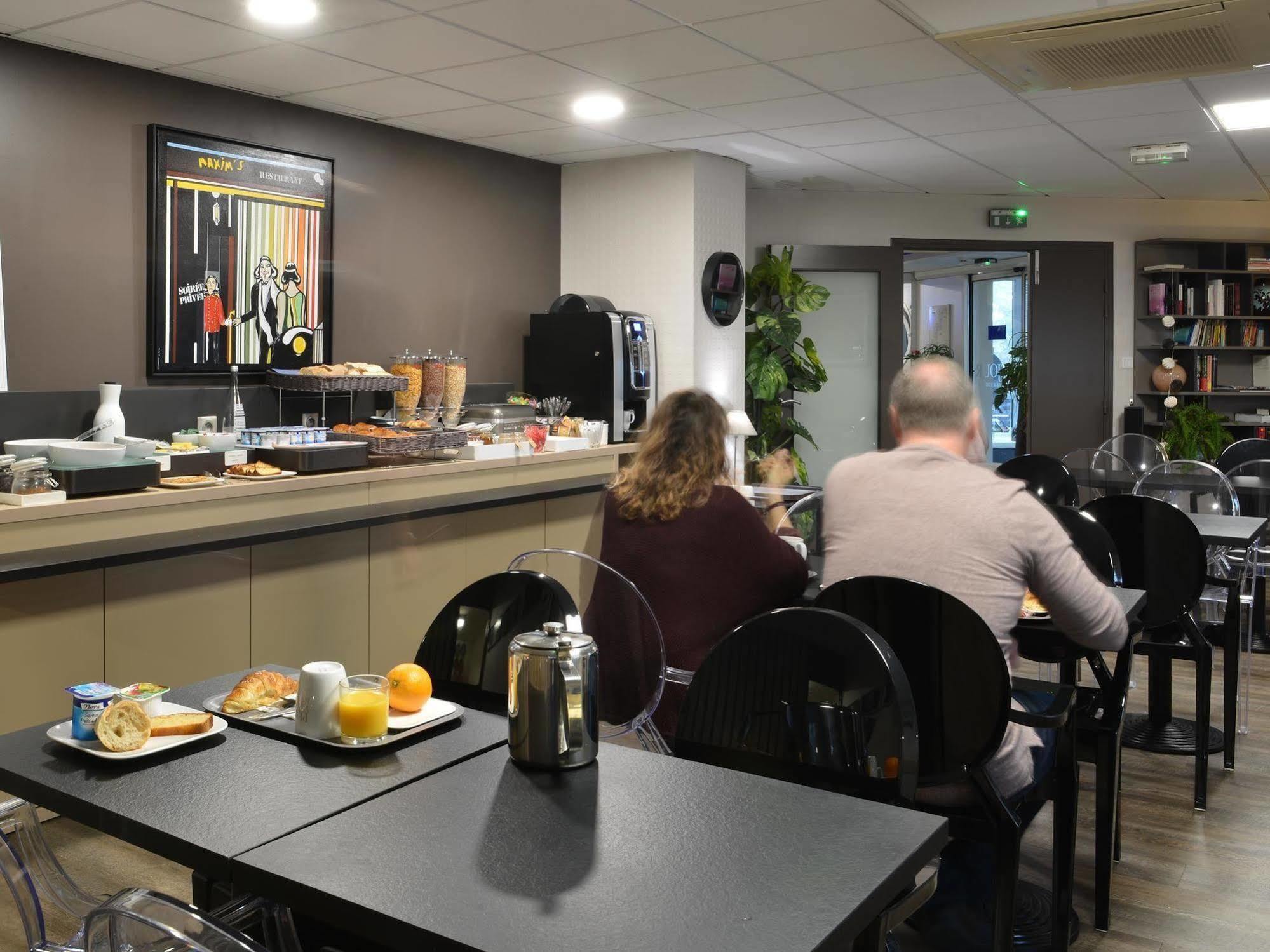 Hotel Kyriad Brive Ouest Zewnętrze zdjęcie
